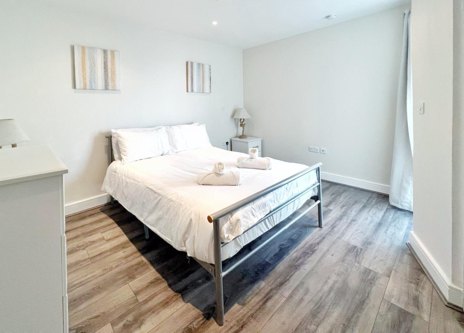 Seaview Boutique One-Bedroom Apt Swansea Exterior photo