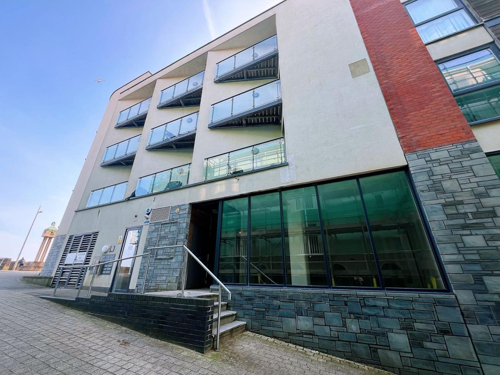 Seaview Boutique One-Bedroom Apt Swansea Exterior photo